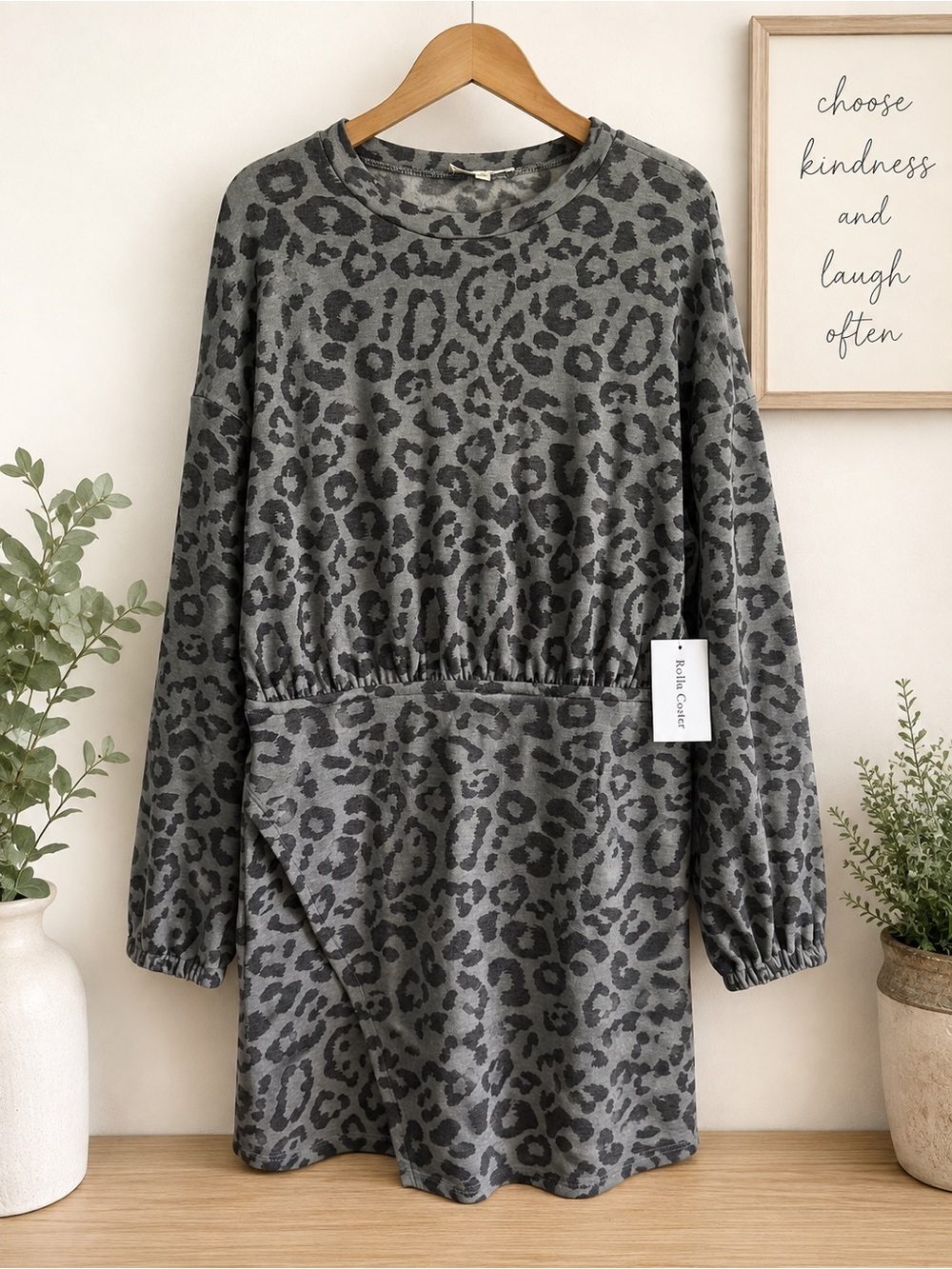 Rolla Coster Gray Leopard Print Long Sleeve Dress NWT Large - Picture 1 of 2